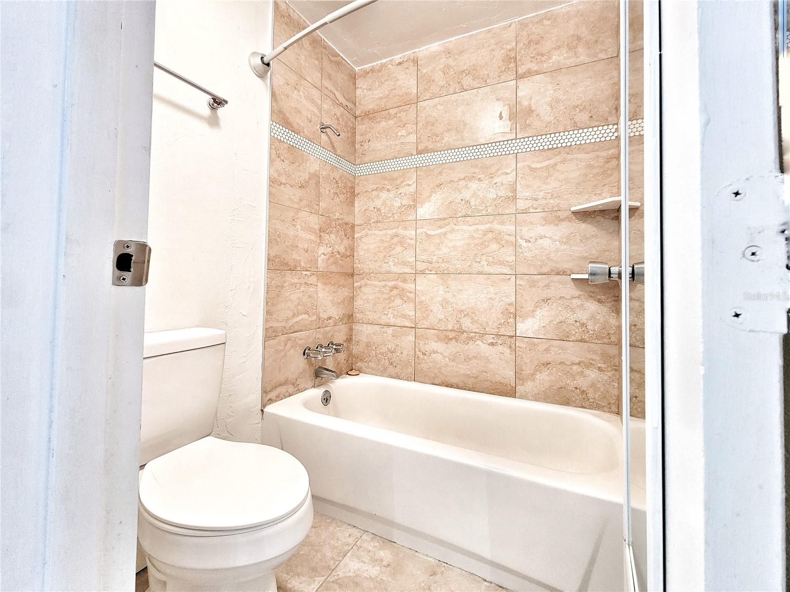 2811 Sw Archer Rd #z242 Property Photo 18