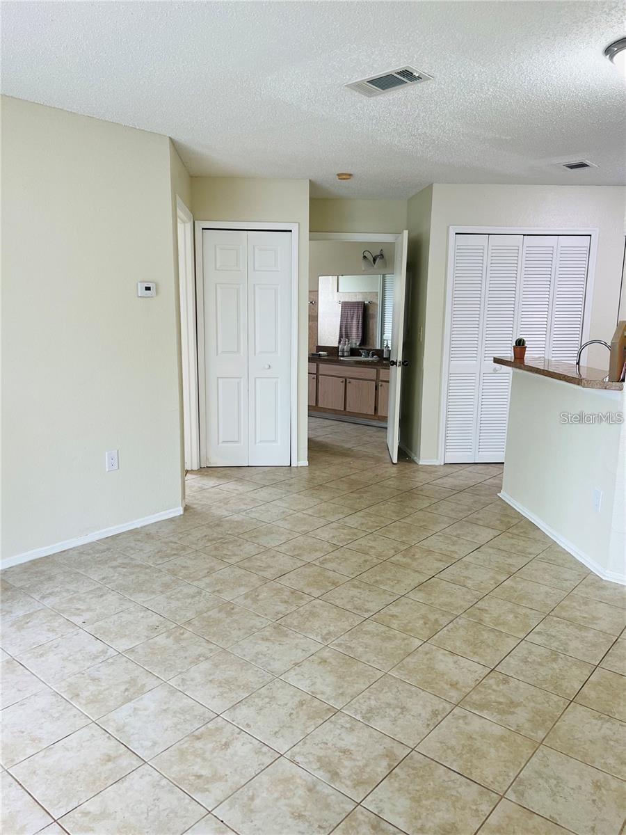 3705 Sw 27th St #1011 Property Photo 4