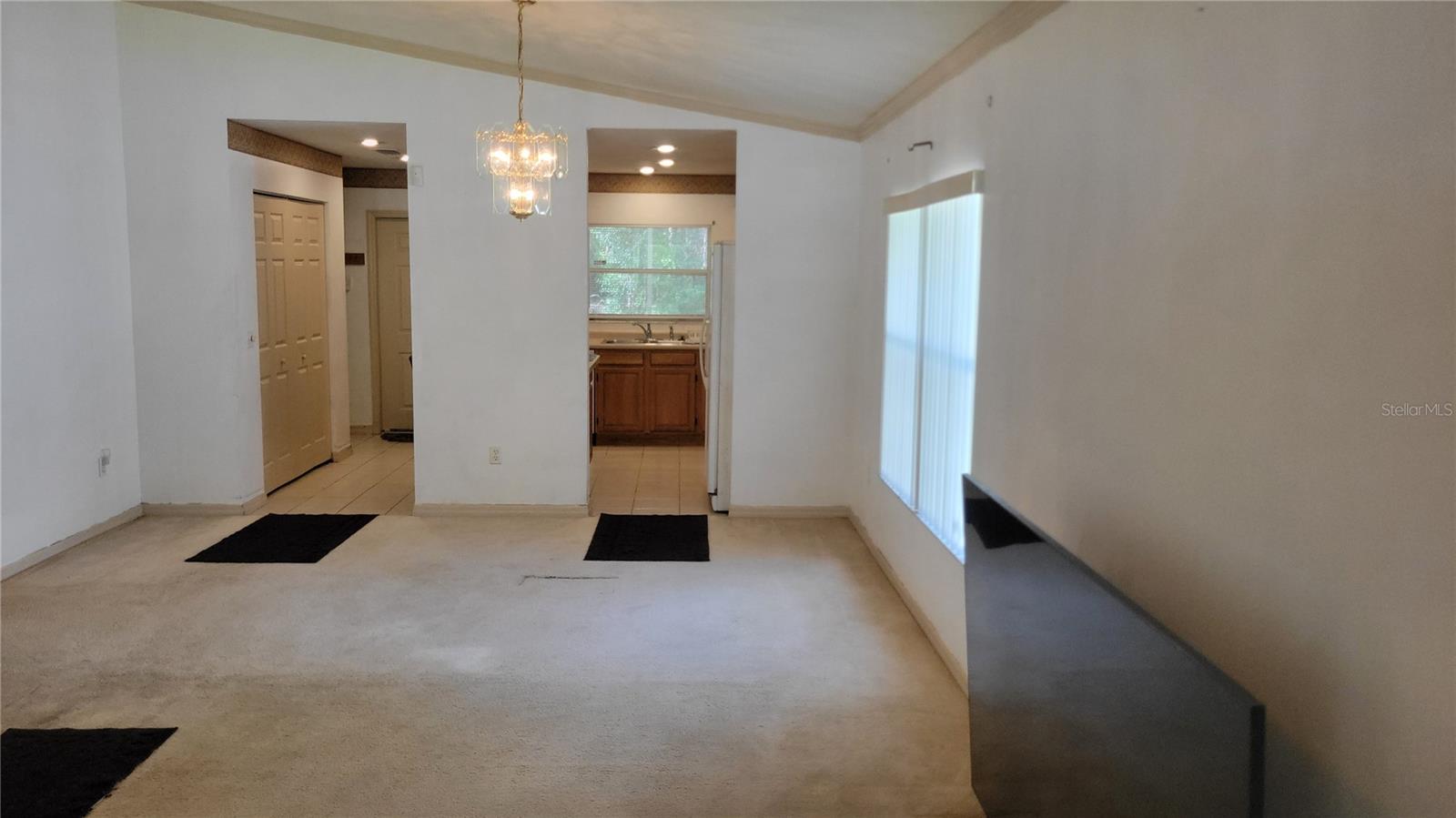 1517 Ne 40th Pl Property Photo 6