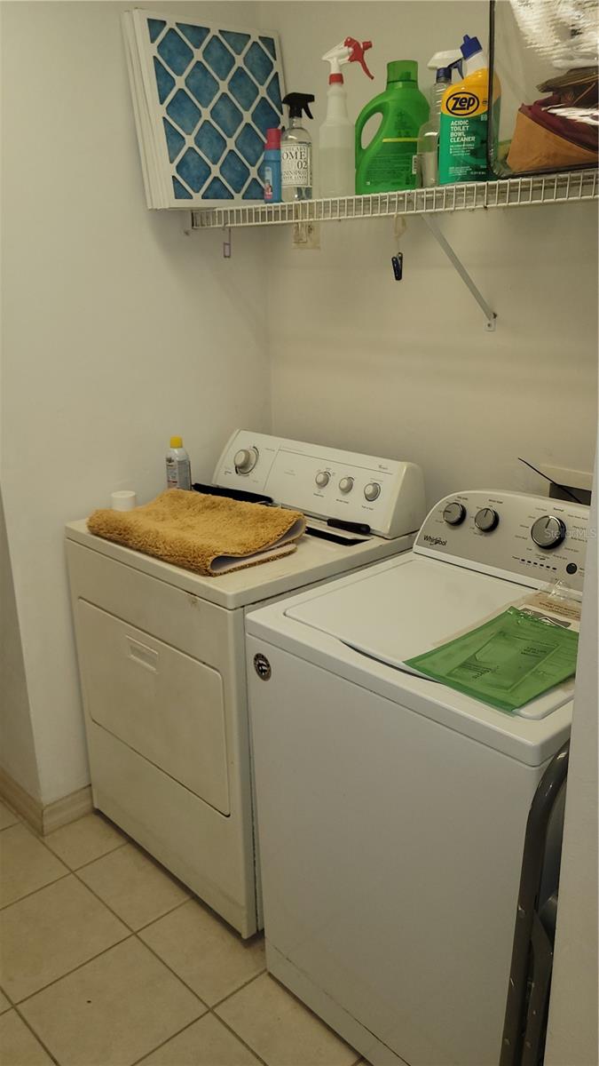 1517 Ne 40th Pl Property Photo 18