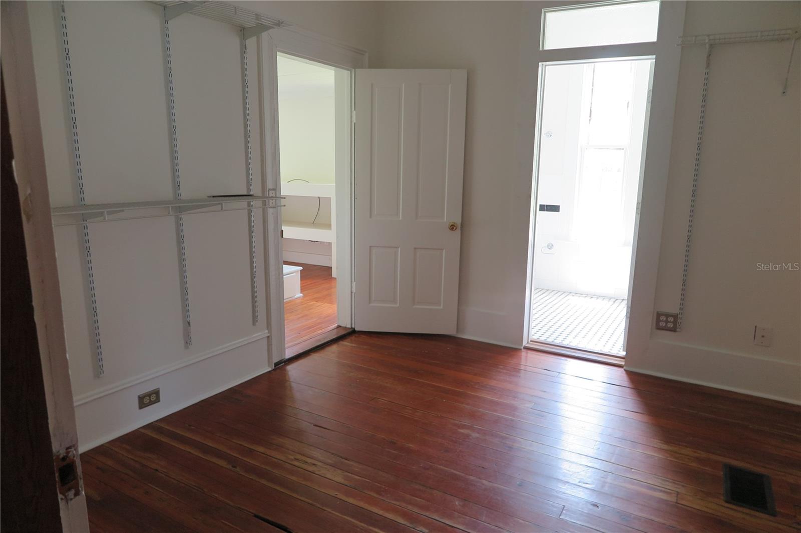 105 Se 1st Ave Property Photo 18