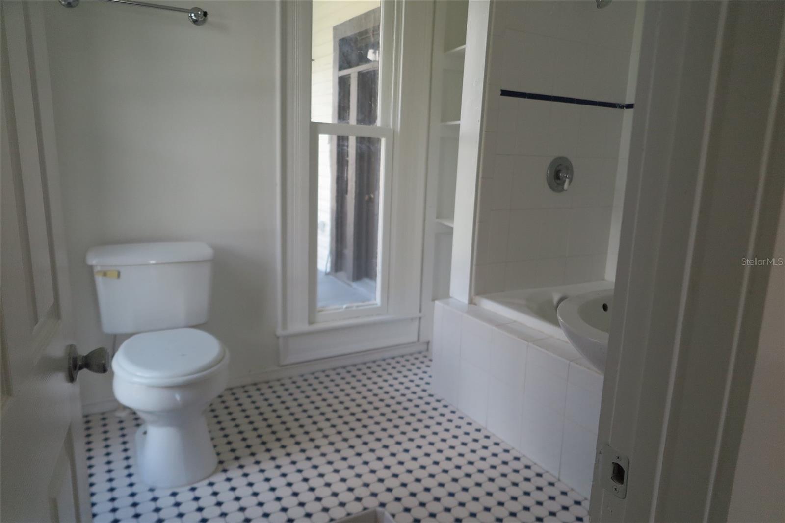 105 Se 1st Ave Property Photo 43