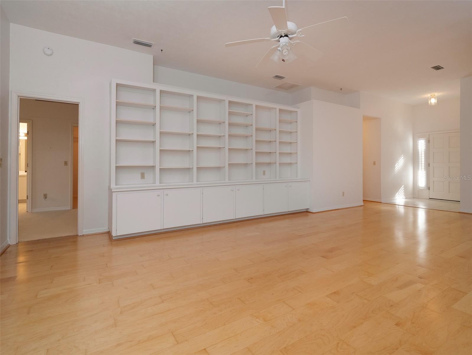 6040 Nw 36th Ter Property Photo 10