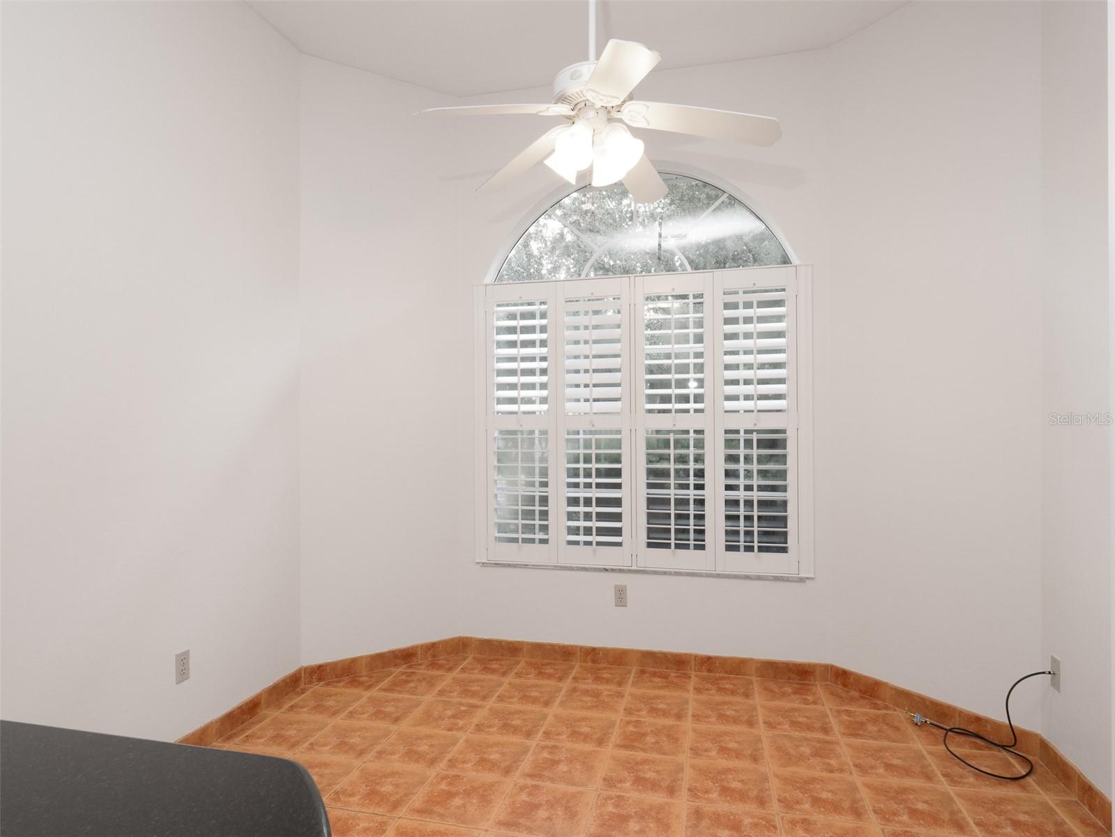 6040 Nw 36th Ter Property Photo 14