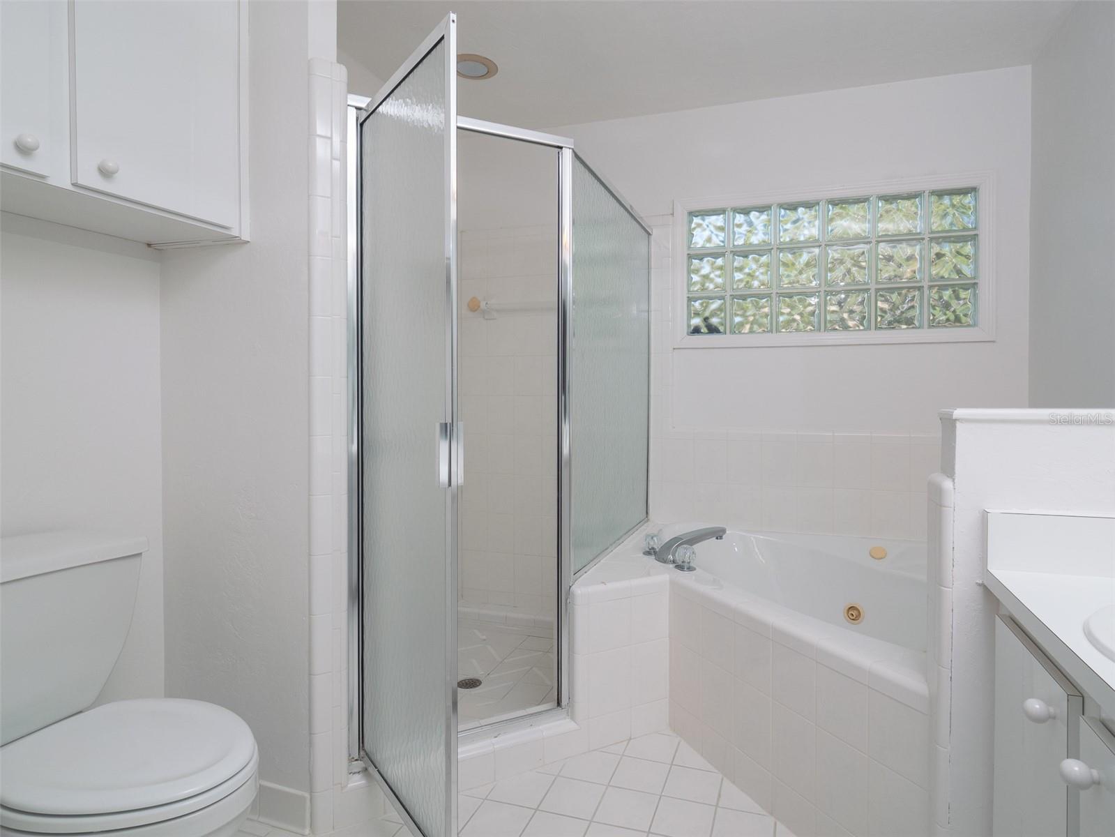 6040 Nw 36th Ter Property Photo 22