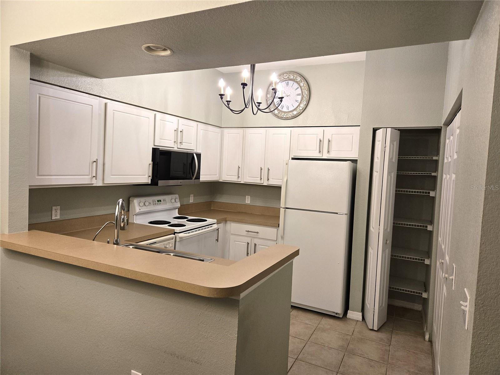 4833 Sw 91st Ter #o 101 Property Photo 7