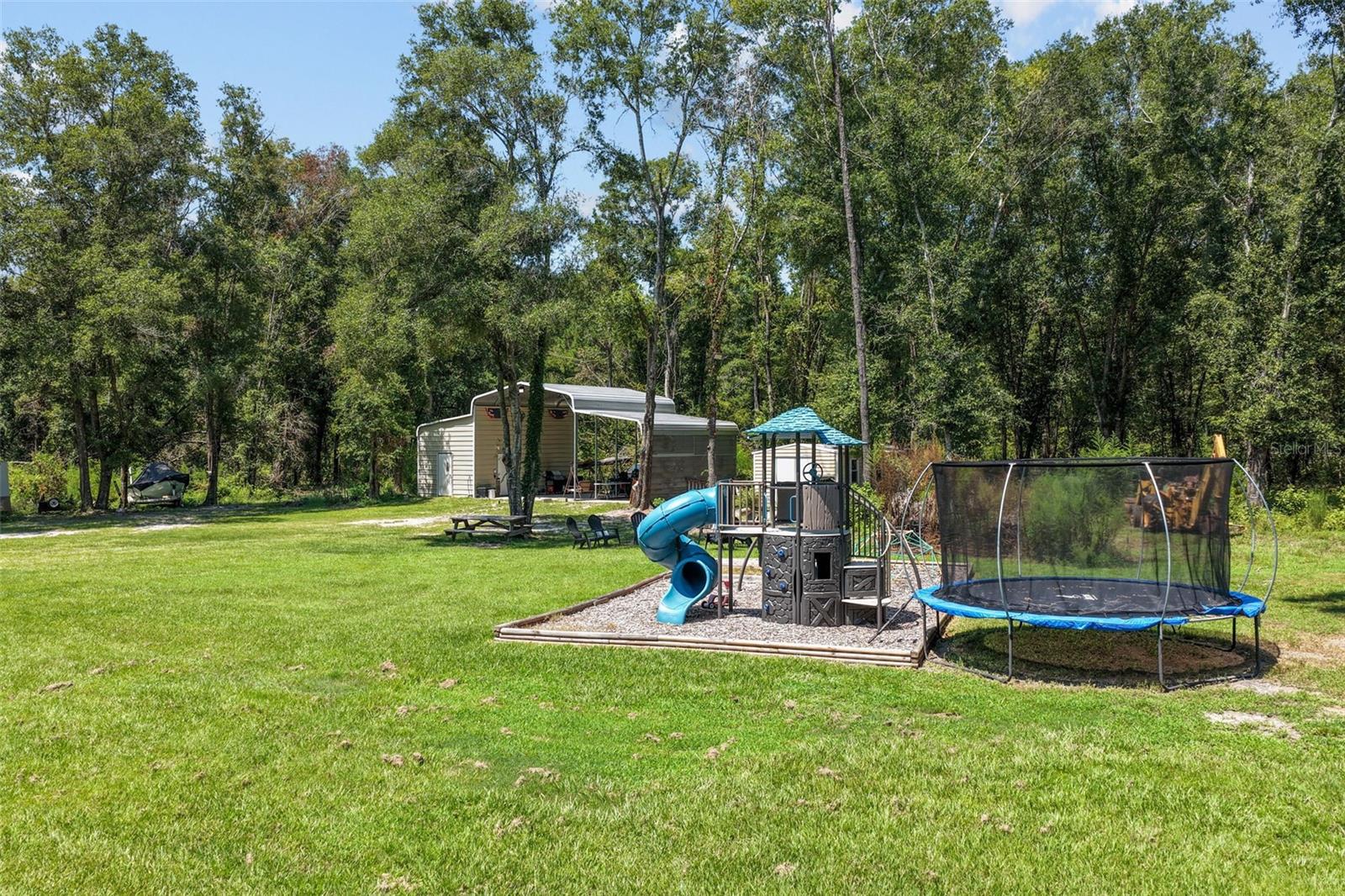 140 Sw Spaulding Ct Property Photo 58