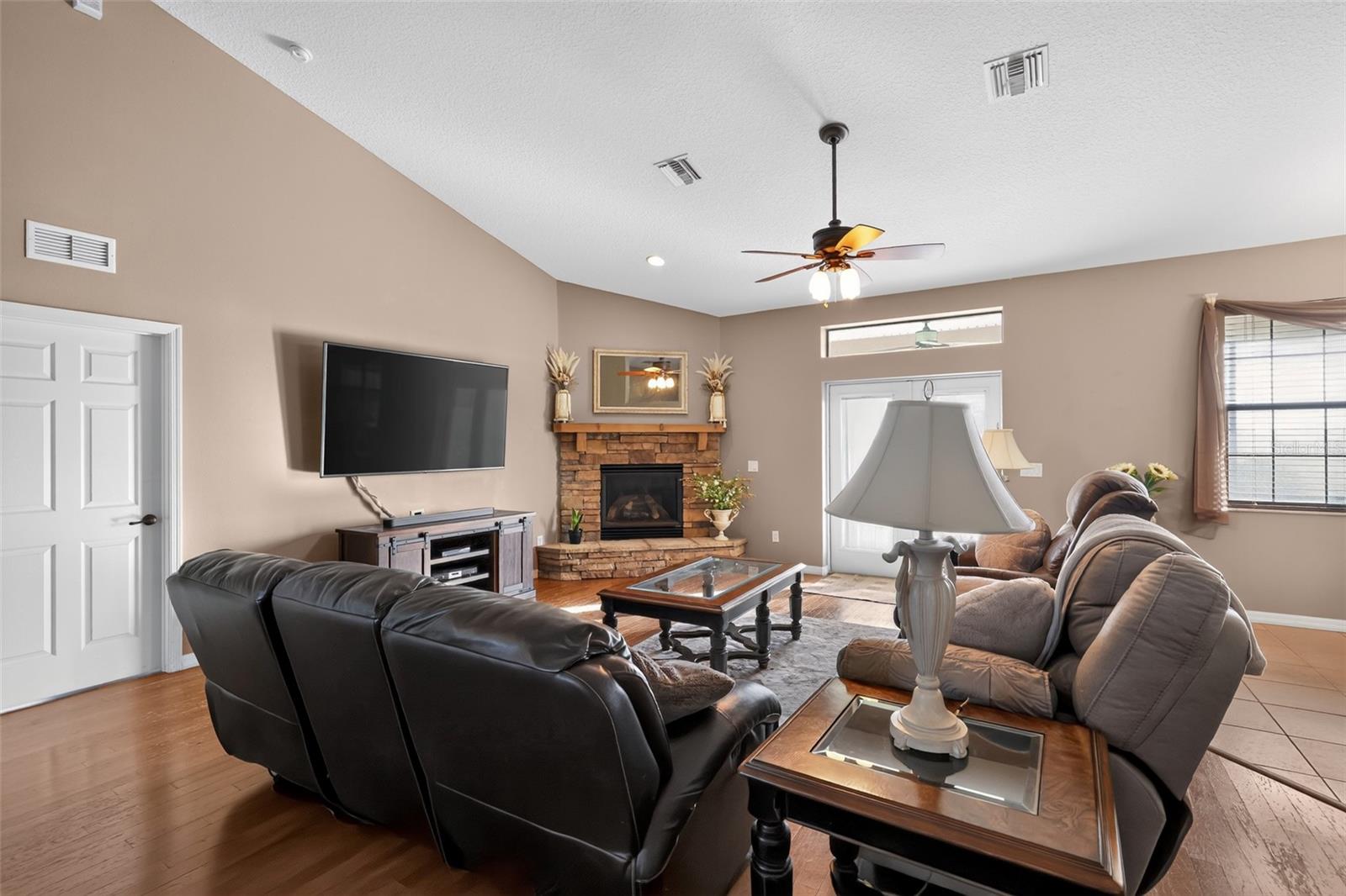 4027 N C 470 Property Photo 10