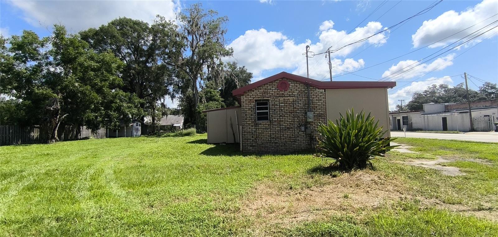 14610 Kennard St Property Photo 10