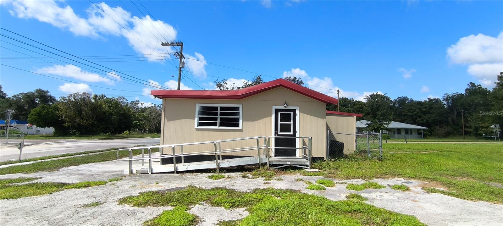 14610 Kennard St Property Photo 11
