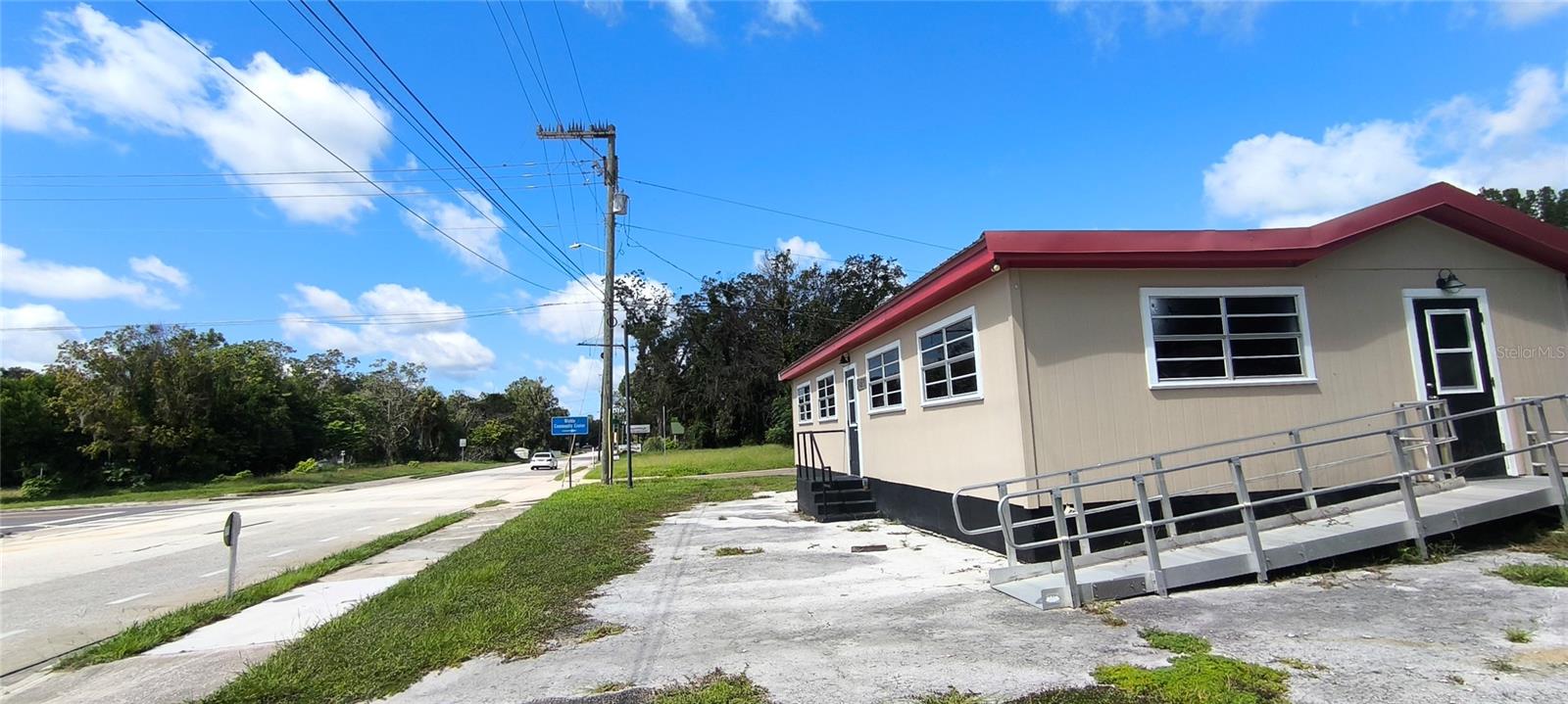 14610 Kennard St Property Photo 12