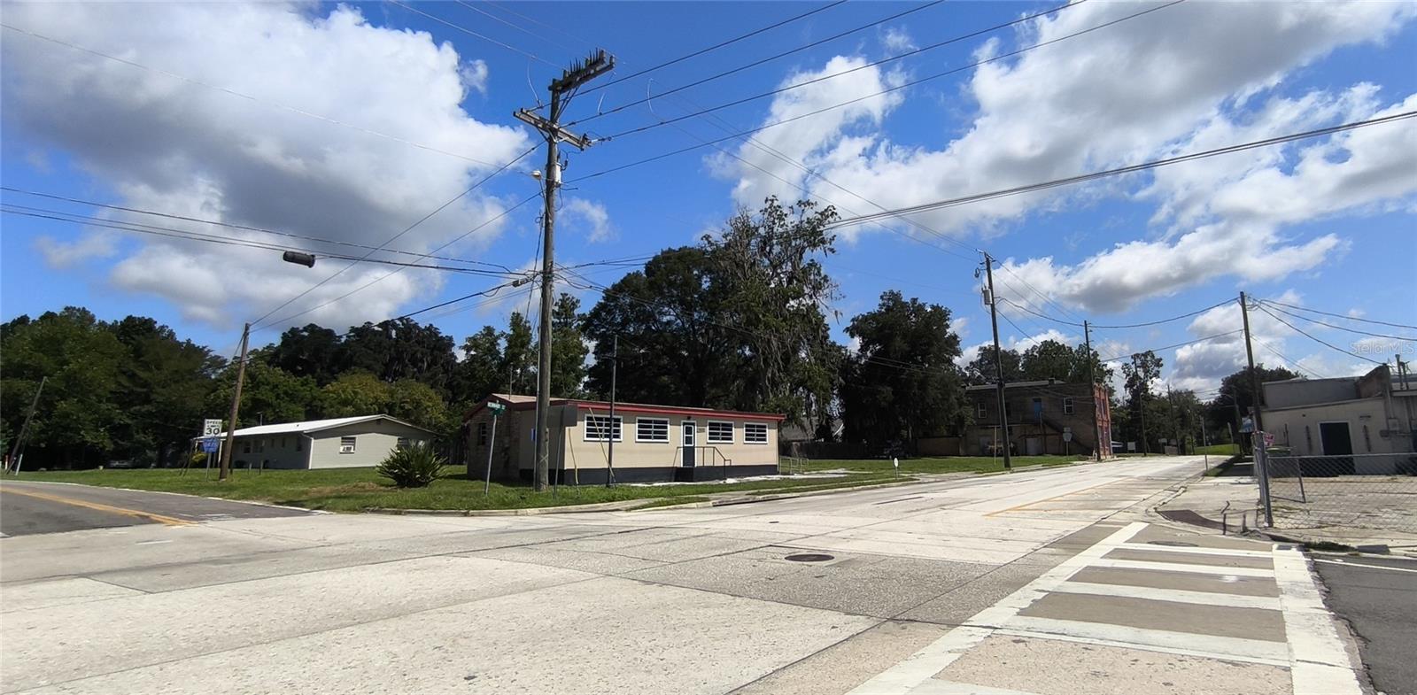 14610 Kennard St Property Photo 14