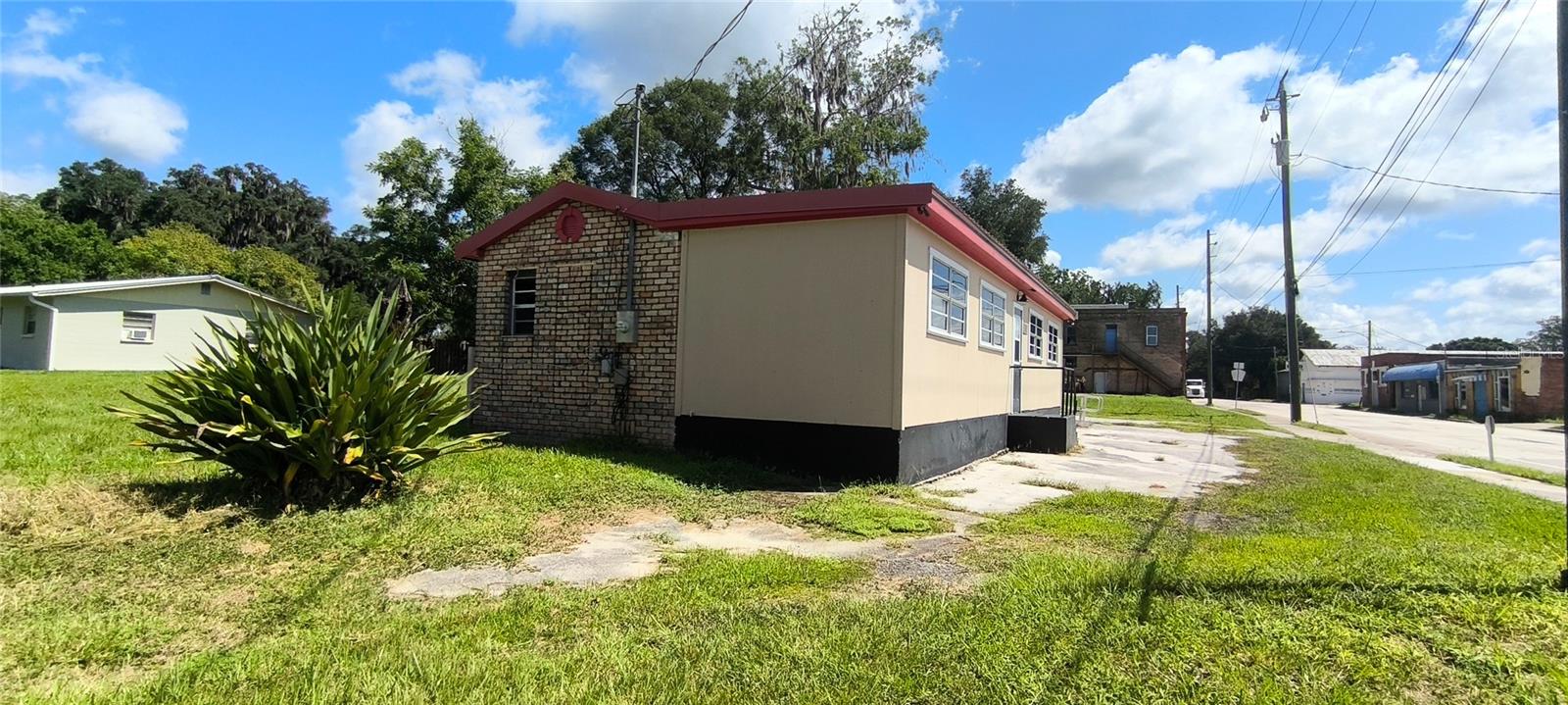 14610 Kennard St Property Photo 19