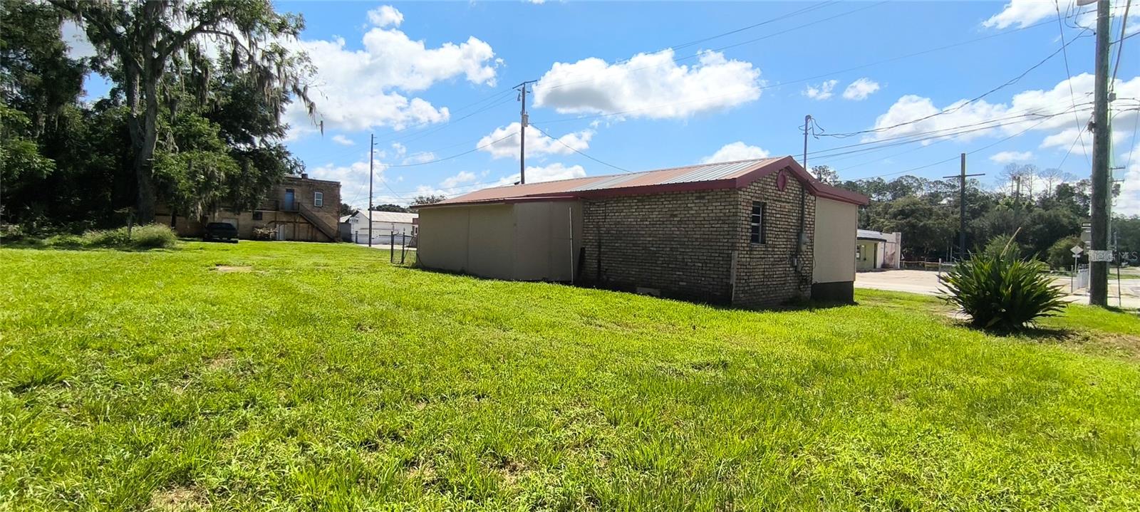14610 Kennard St Property Photo 21