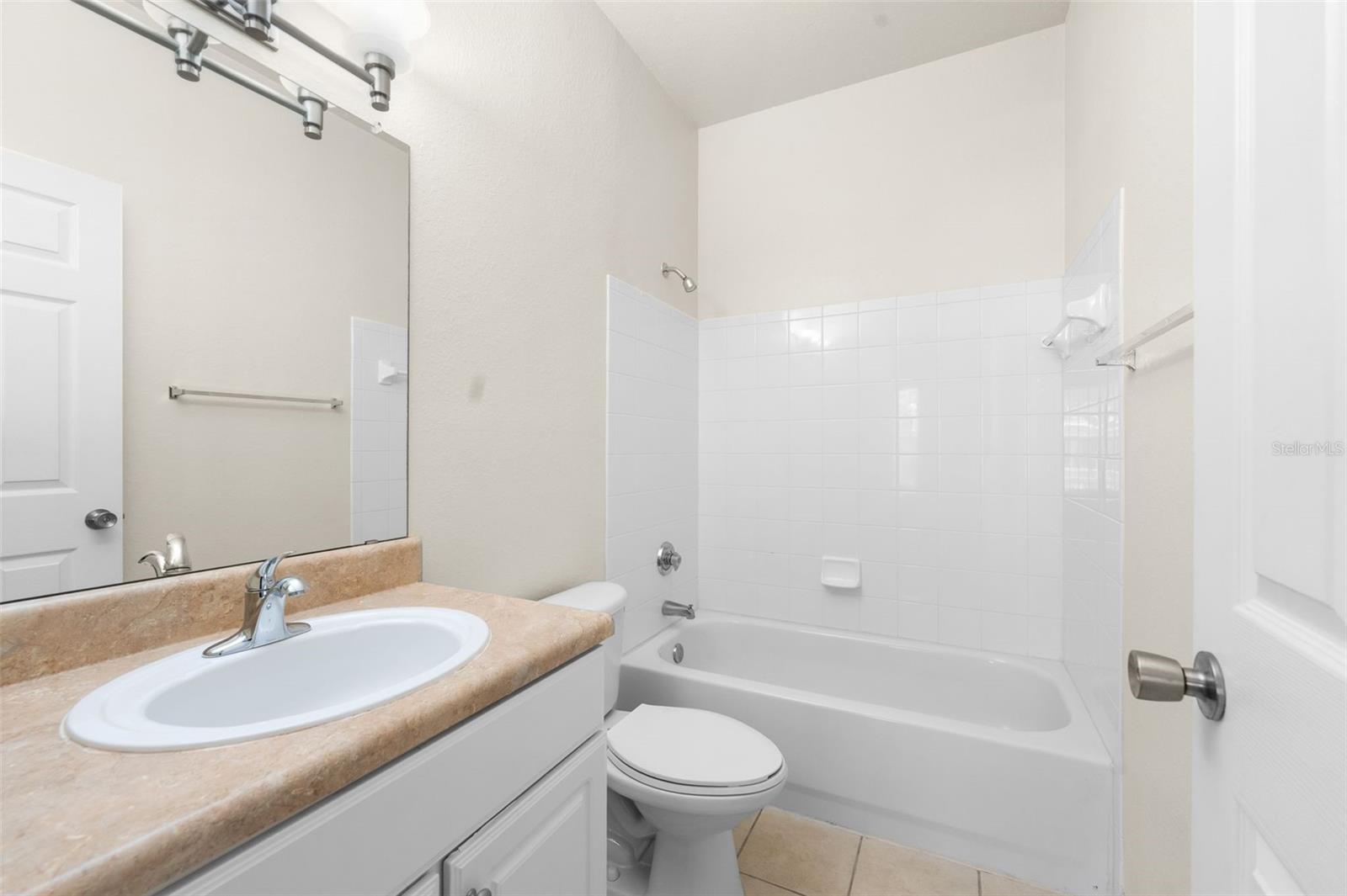 5007 Nw 45th Rd #103 Property Photo 11
