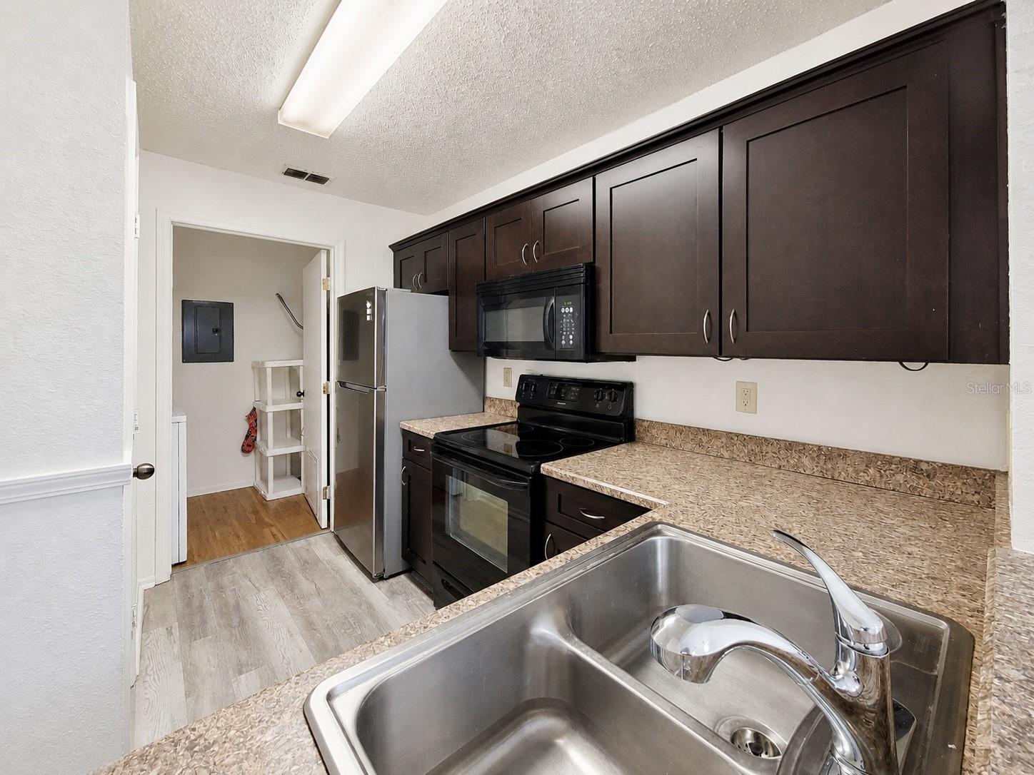 3705 Sw 27th St #921 Property Photo 8