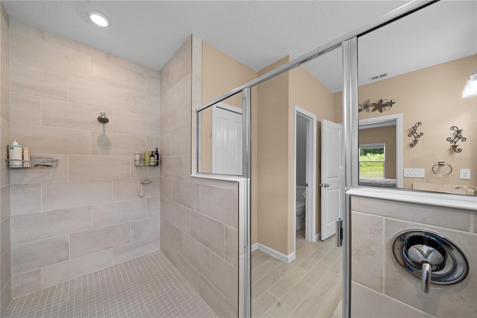 13669 Nw Convergence Blvd Property Photo 23