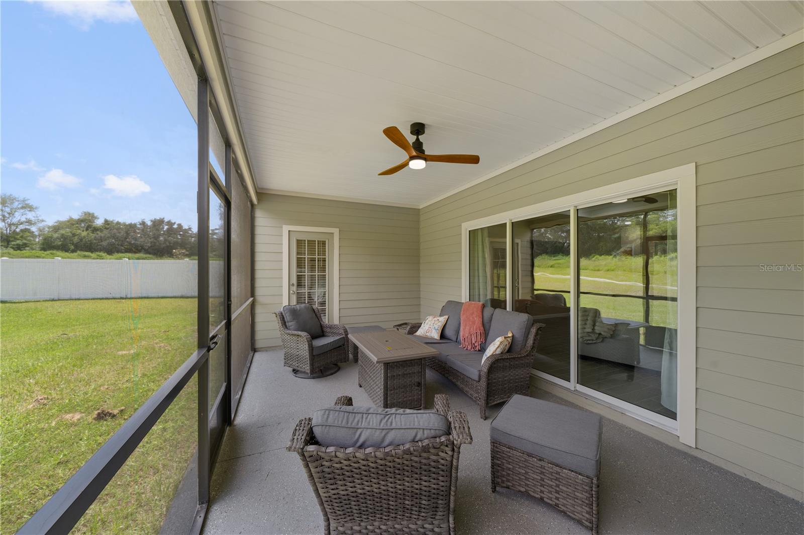 13669 Nw Convergence Blvd Property Photo 35