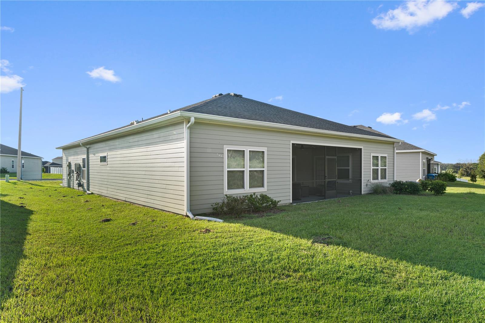 13669 Nw Convergence Blvd Property Photo 37