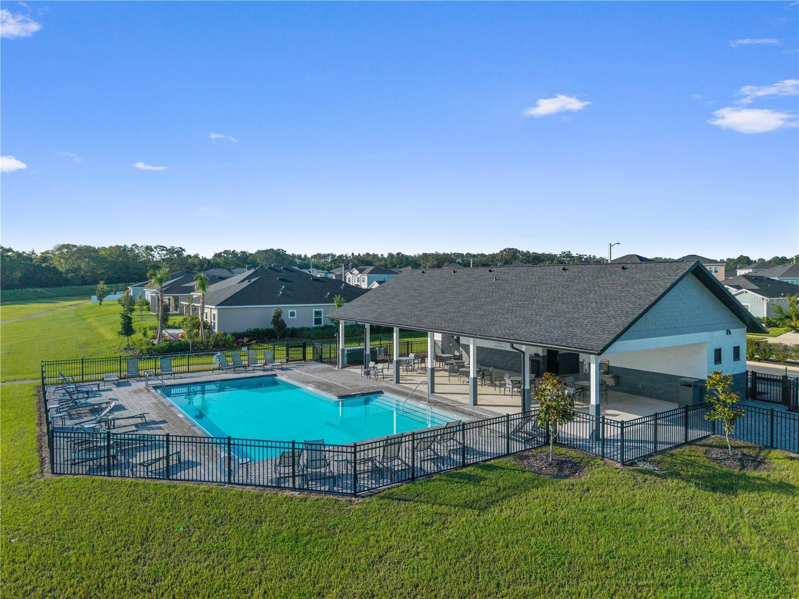 13669 Nw Convergence Blvd Property Photo 44