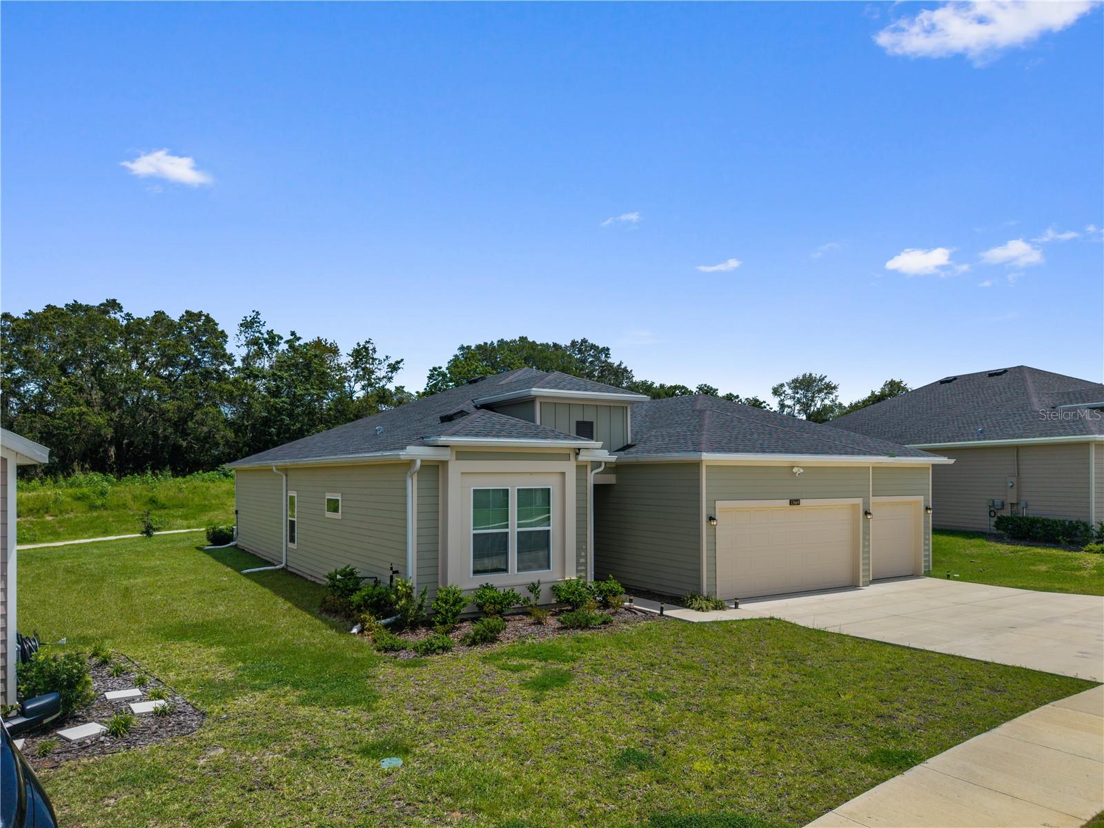13669 Nw Convergence Blvd Property Photo 49