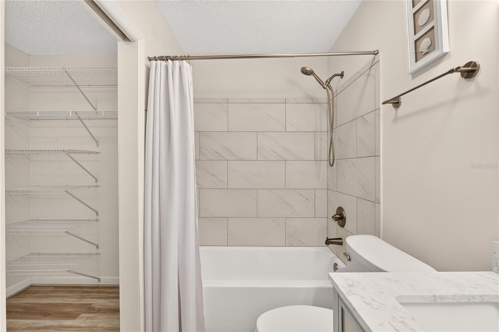 2842 Sw 14th Dr #103 Property Photo 29