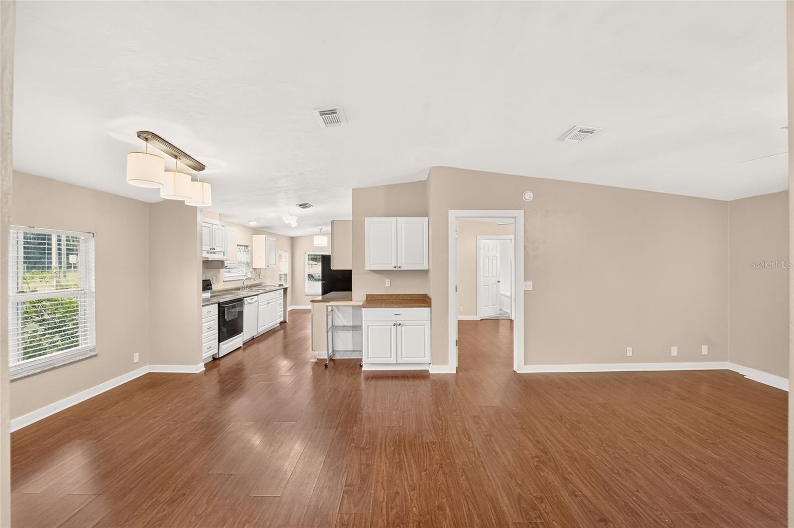 1827 Se 43rd Ter Property Photo 5
