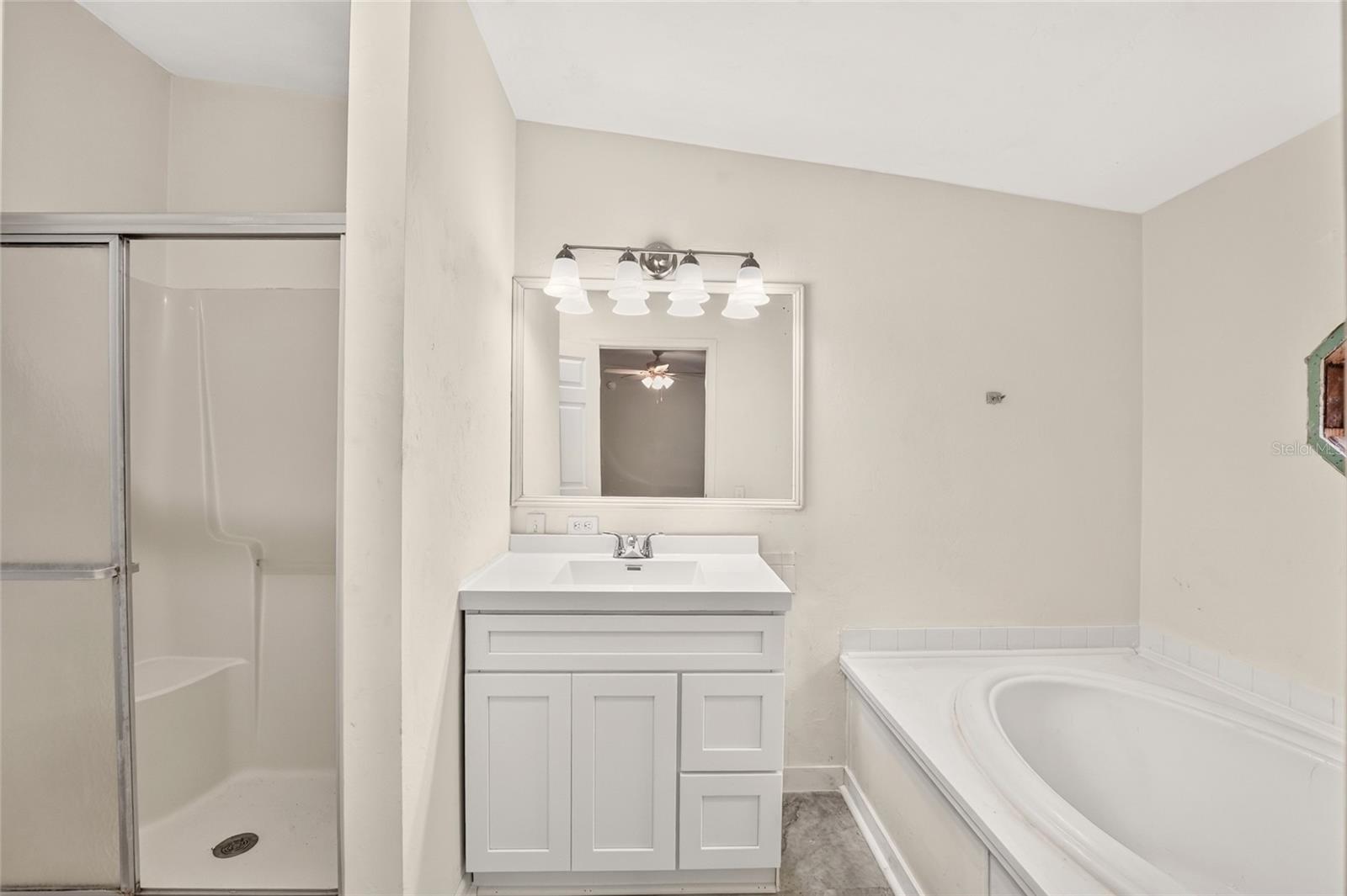 1827 Se 43rd Ter Property Photo 21