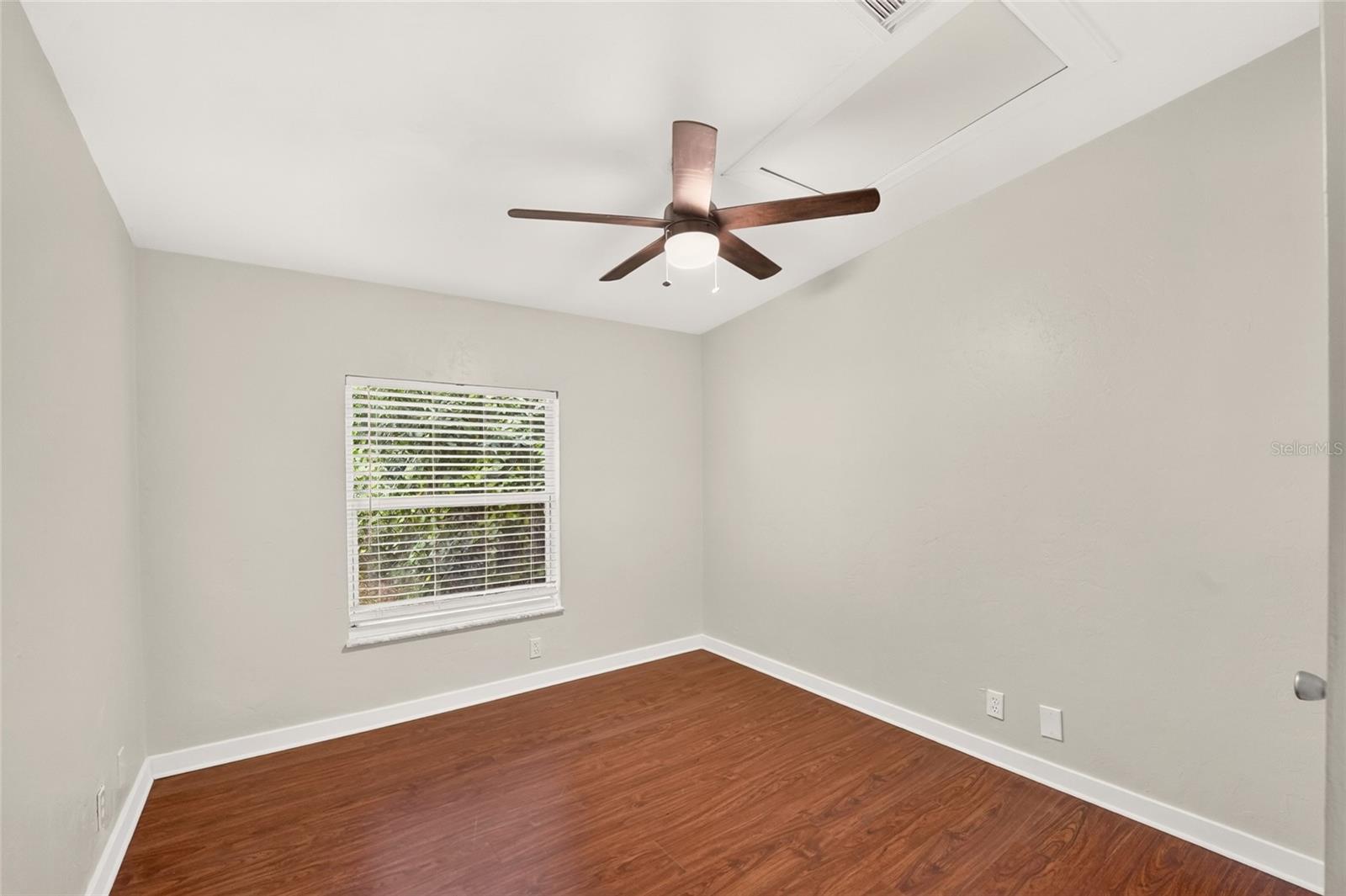 1827 Se 43rd Ter Property Photo 23