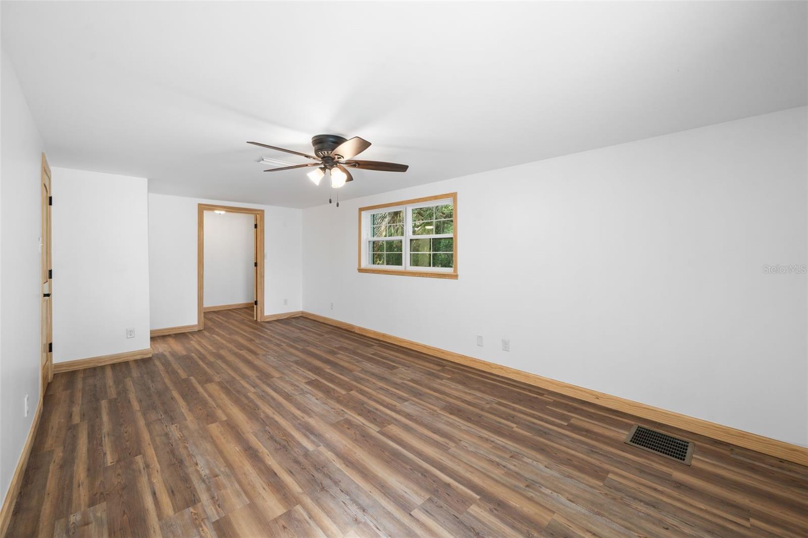 177 E Cowpen Lake Rd Property Photo 11