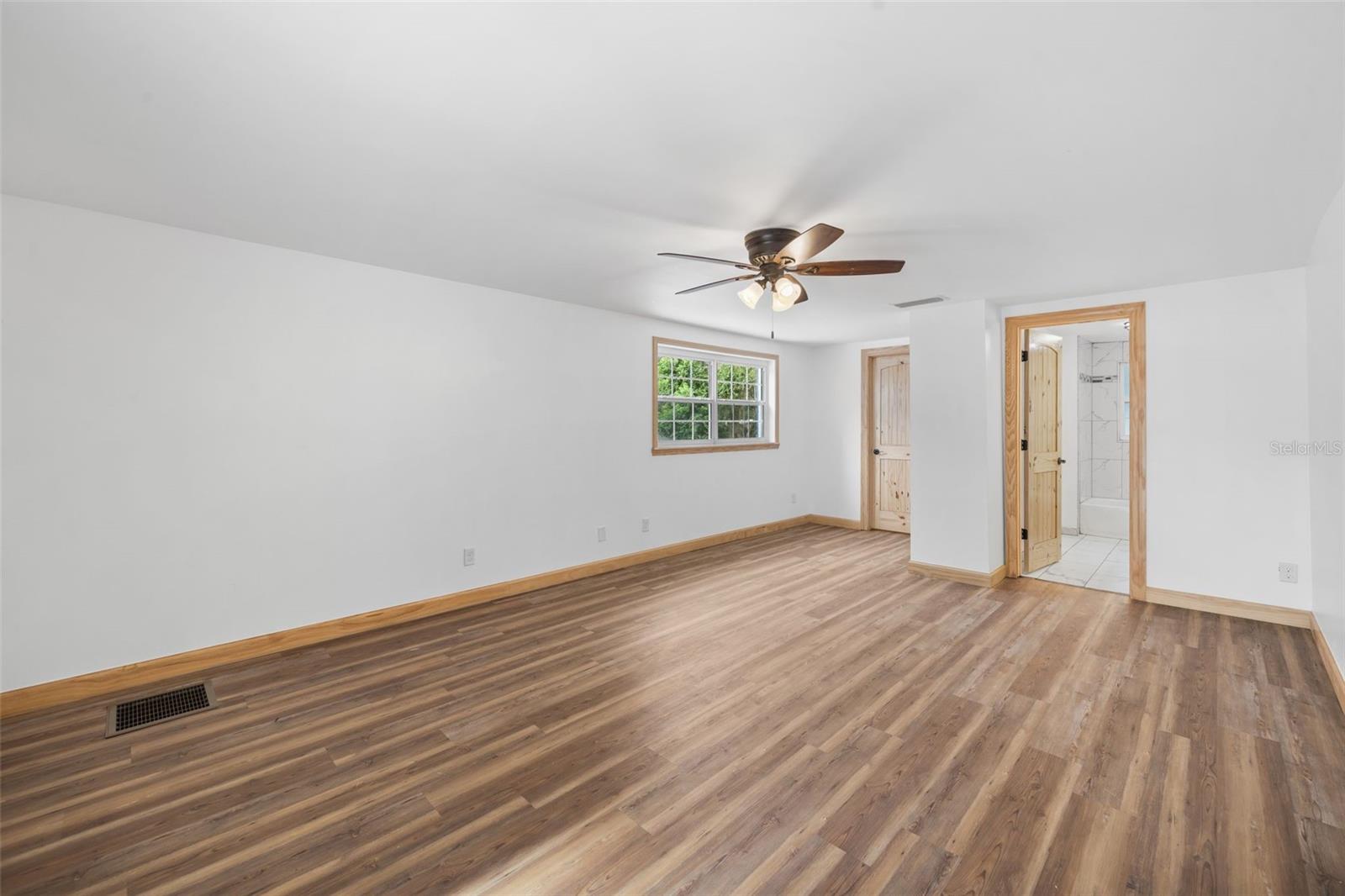 177 E Cowpen Lake Rd Property Photo 13