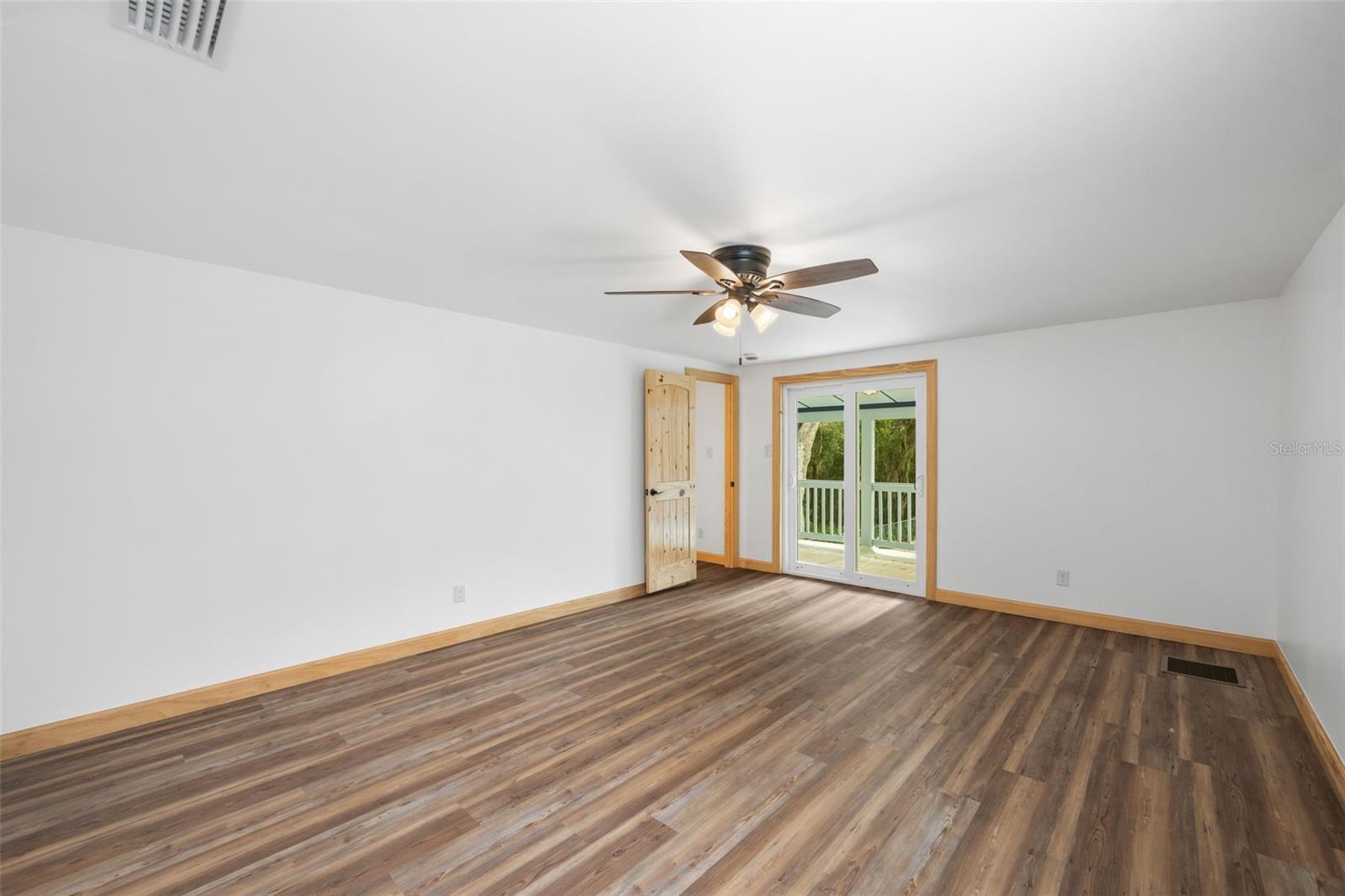 177 E Cowpen Lake Rd Property Photo 14
