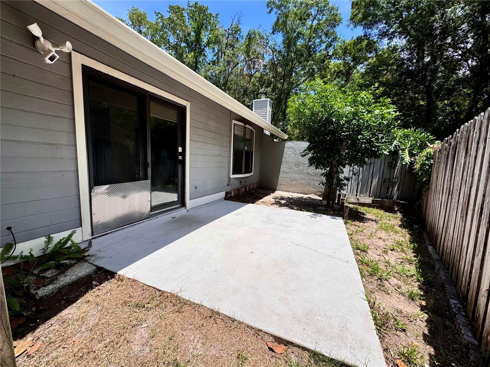 3915 Nw 7th Pl Property Photo 12