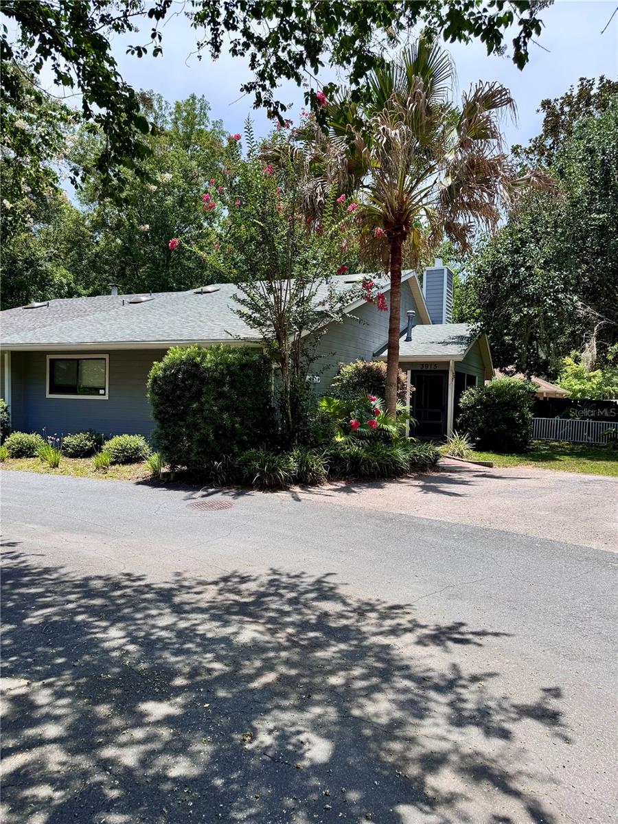 3915 Nw 7th Pl Property Photo 13