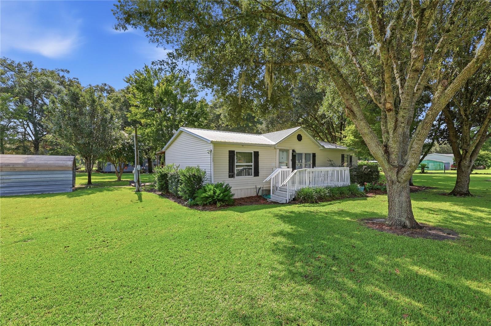 22930 Nw 50th Ln Property Photo 38