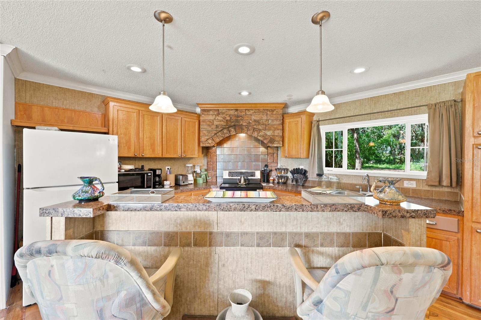 1837 State Road 20 Property Photo 6