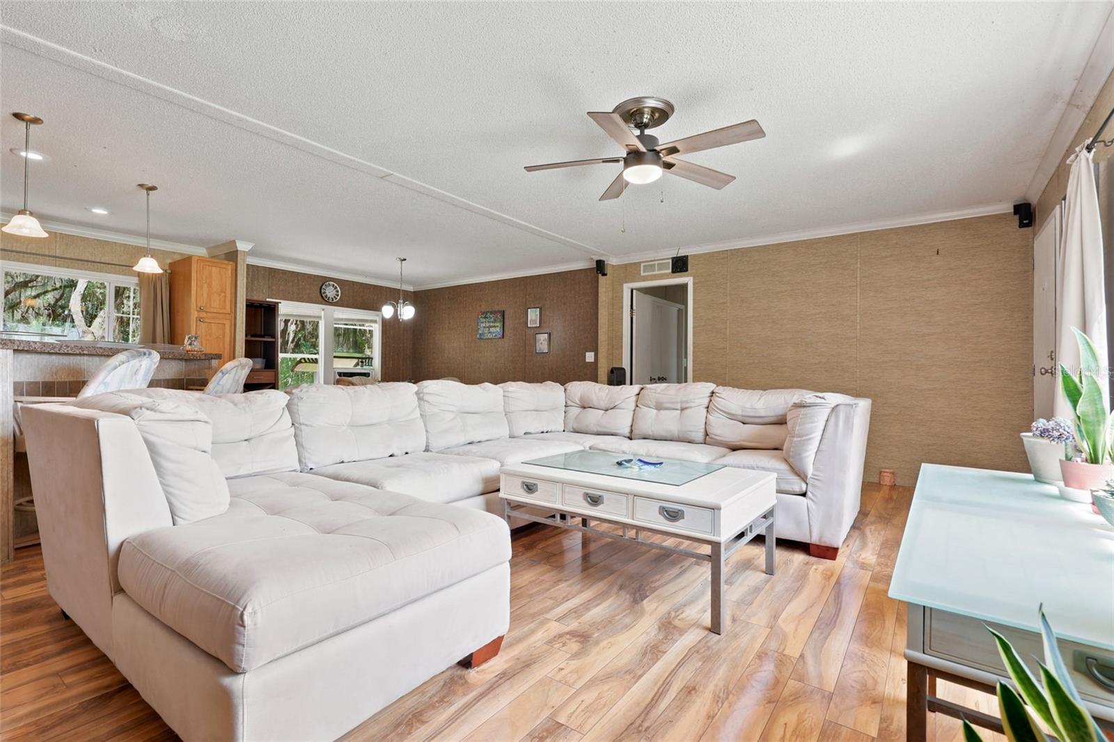 1837 State Road 20 Property Photo 10