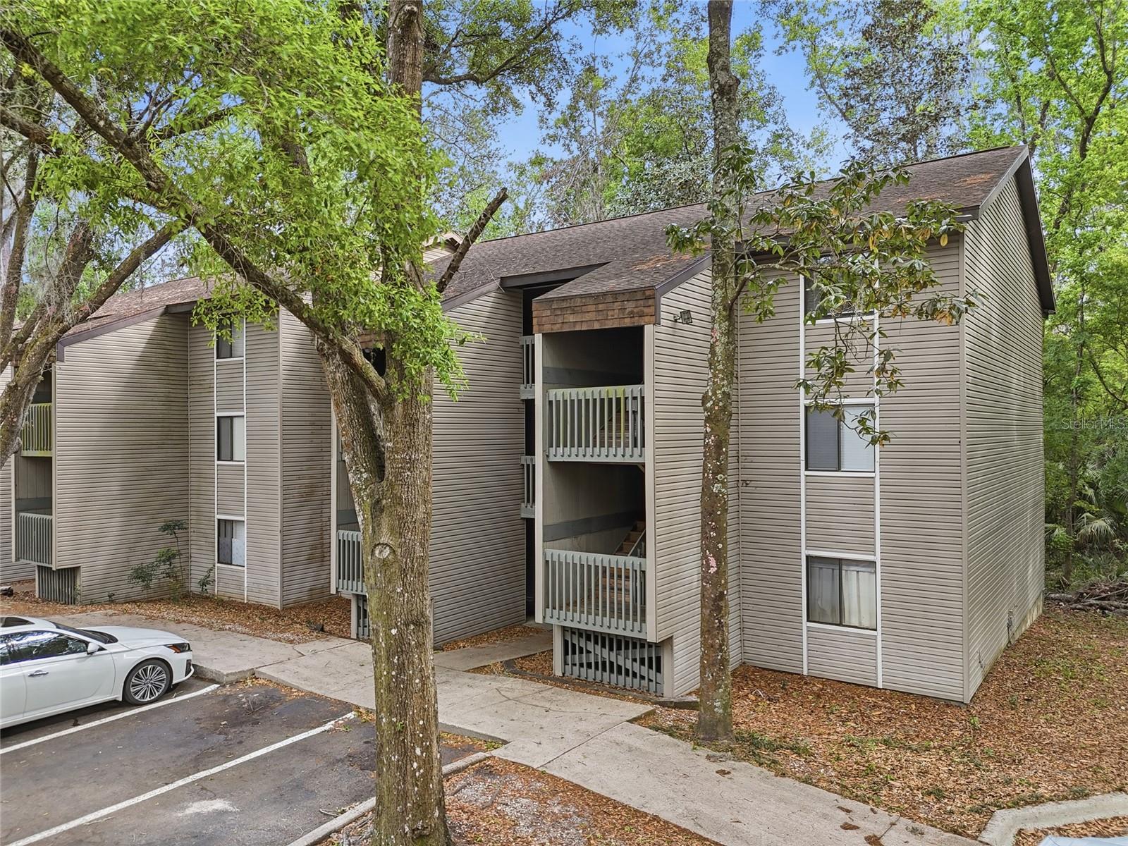 85 SE 16TH AVE #F301 Property Photo 1