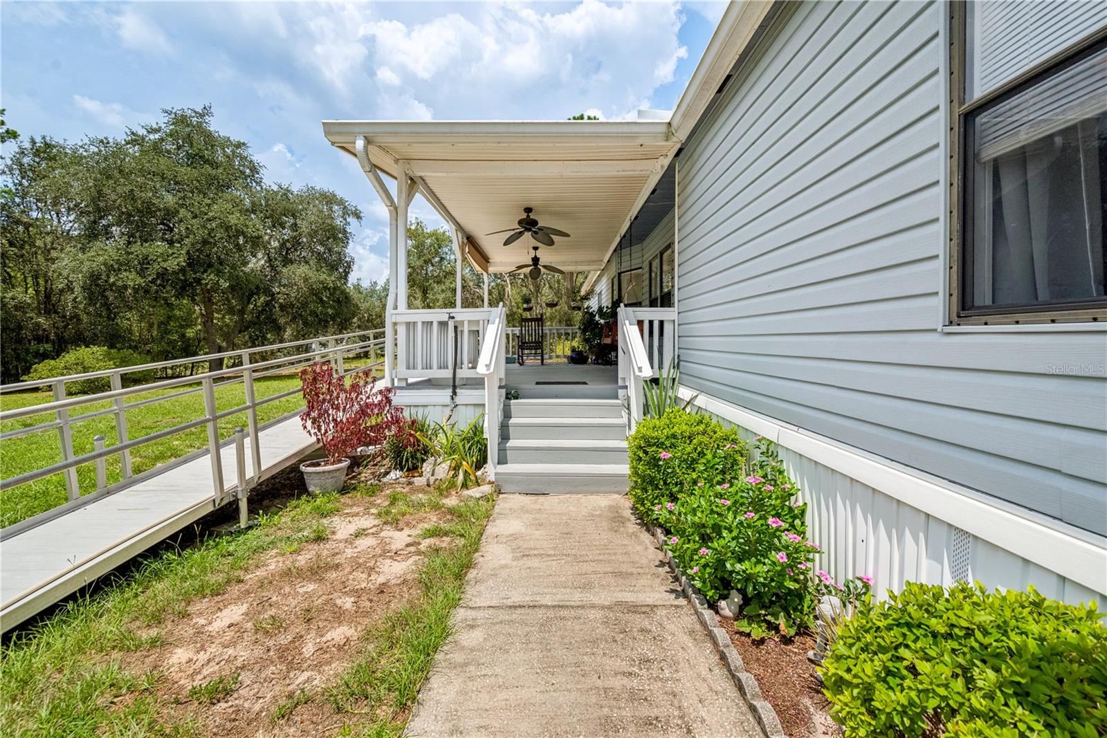 6863 Deer Springs Rd Property Photo 4