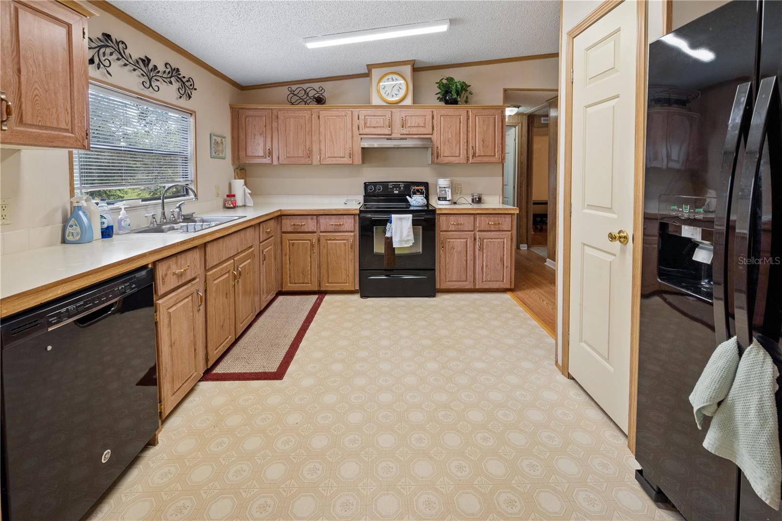 6863 Deer Springs Rd Property Photo 11