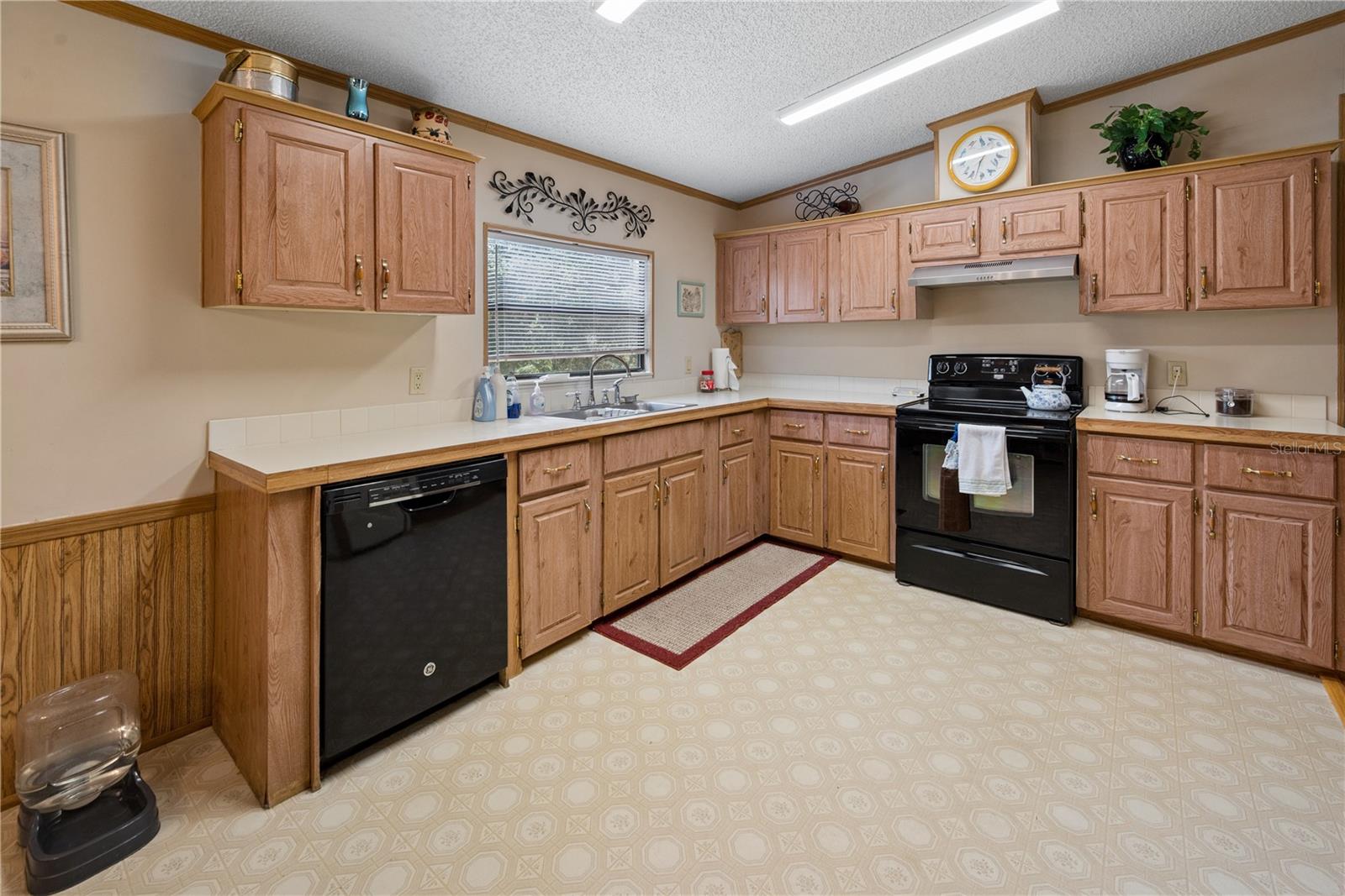 6863 Deer Springs Rd Property Photo 12