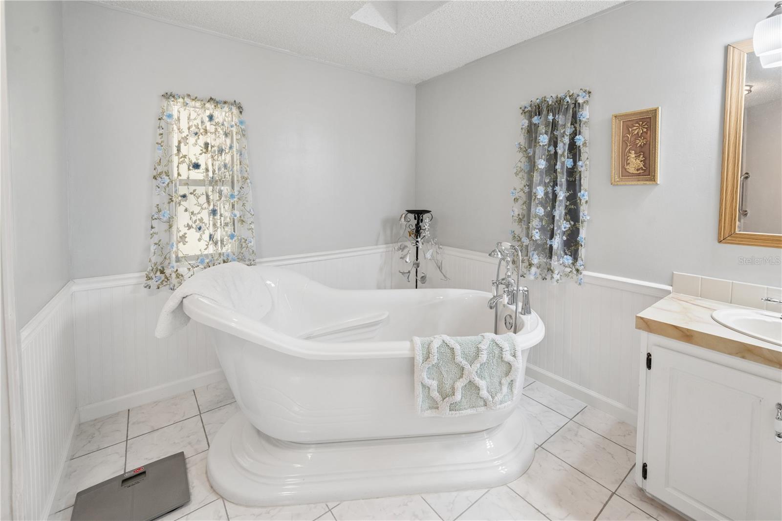 6863 Deer Springs Rd Property Photo 27