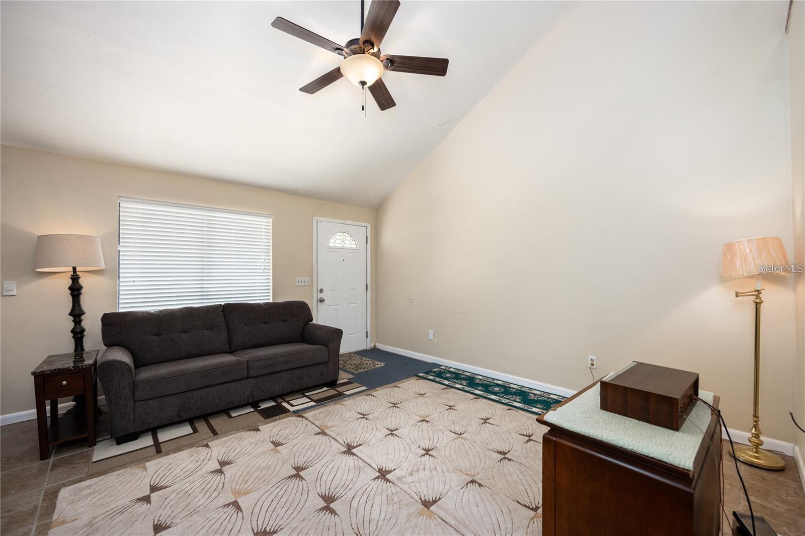 4704 Sw 67th Ter Property Photo 4