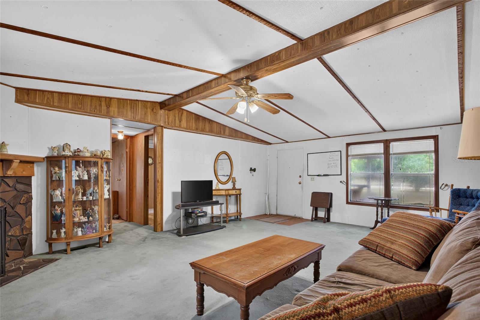 304 Colgate Loop Property Photo 9