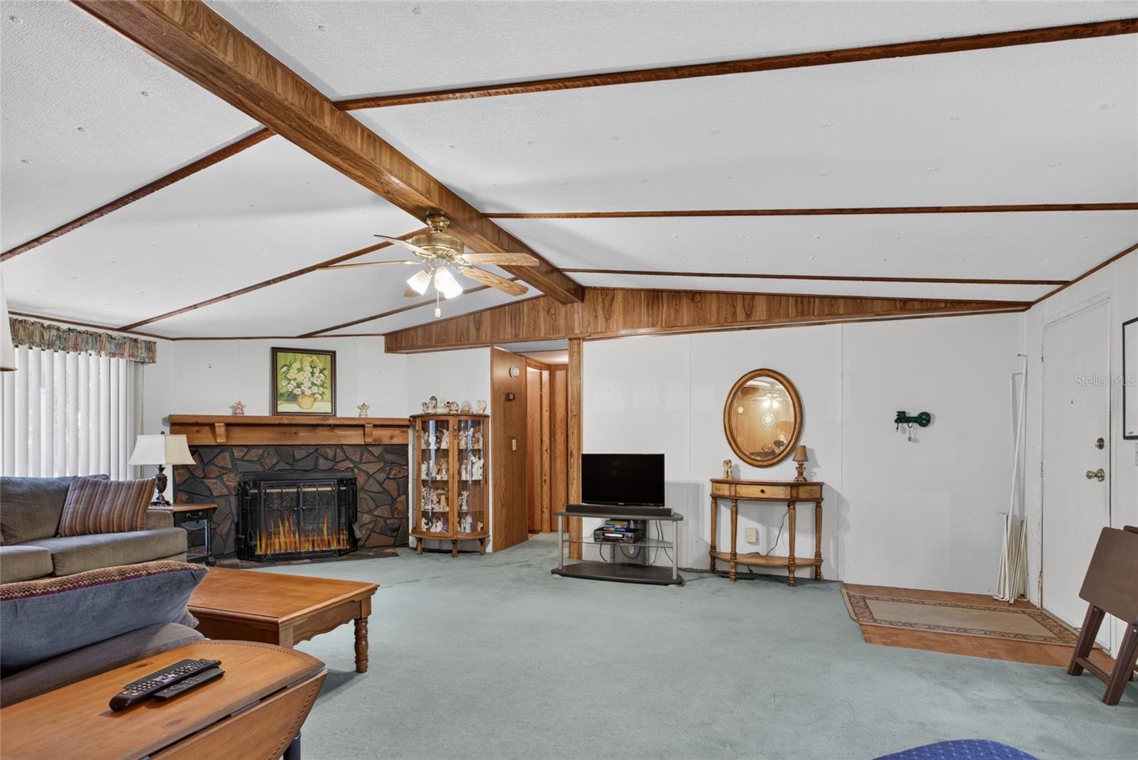 304 Colgate Loop Property Photo 11