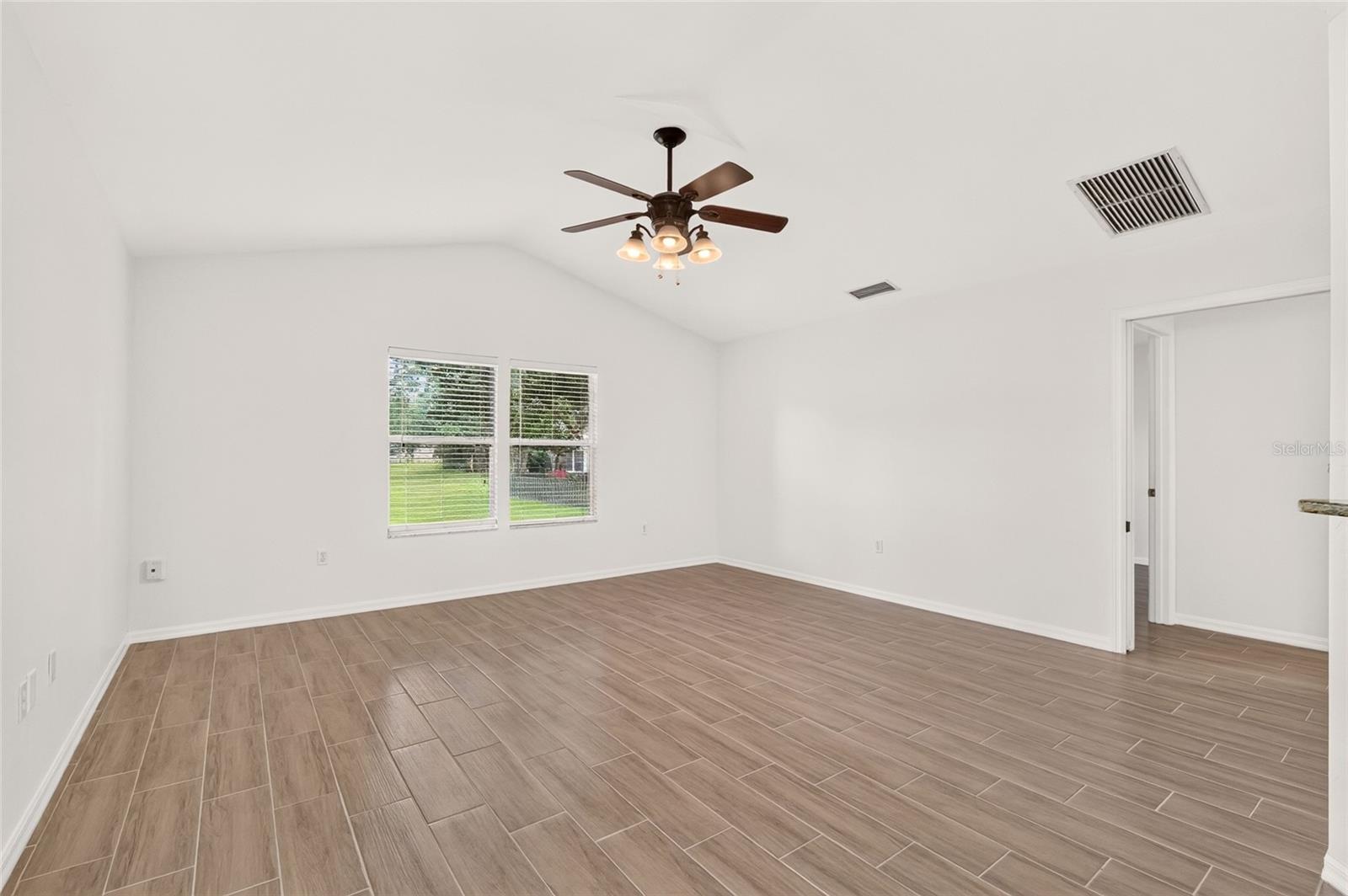 8120 Sw 52nd Ln Property Photo 6