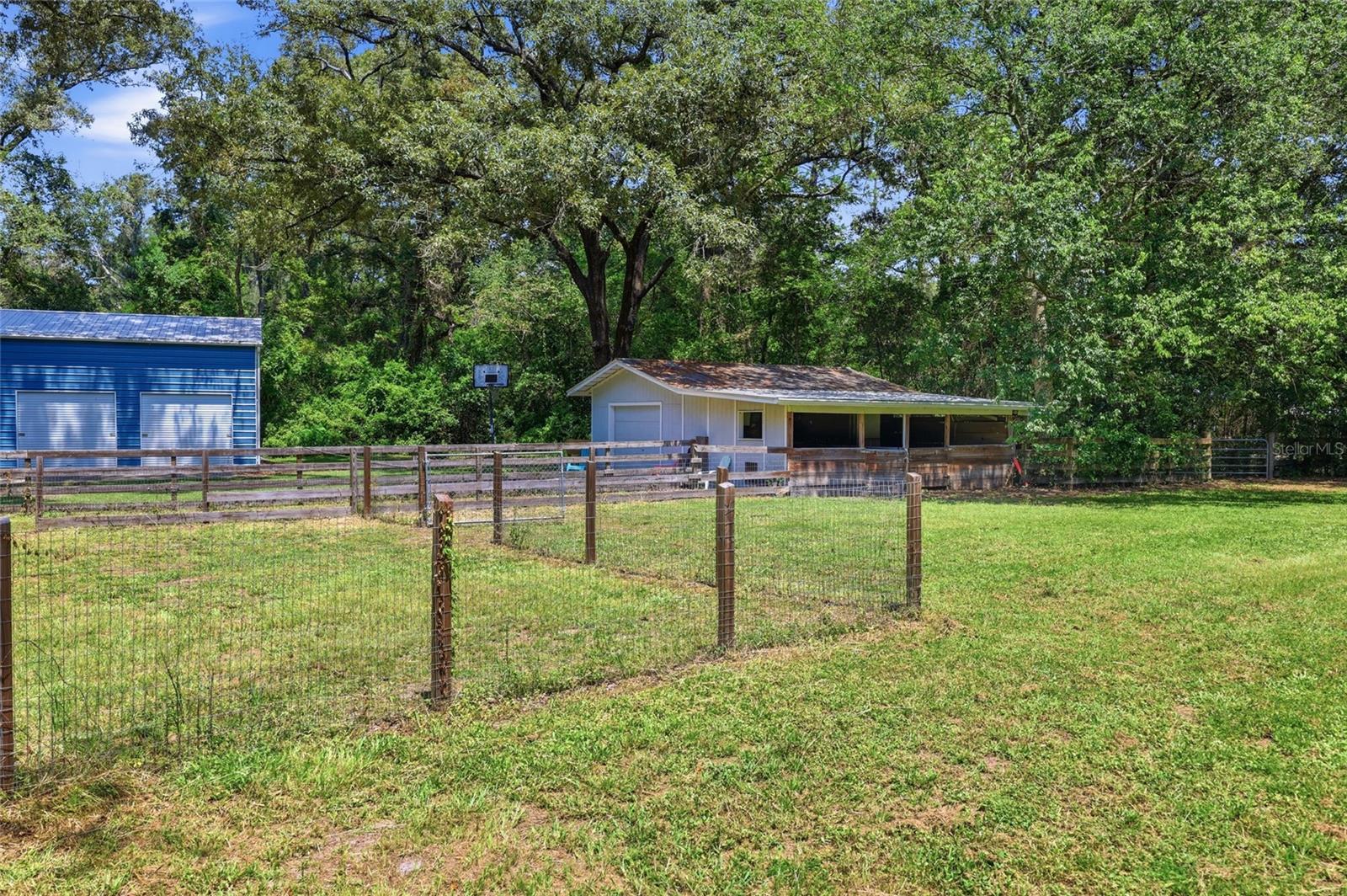 7417 Nw County Road 235 Property Photo 16