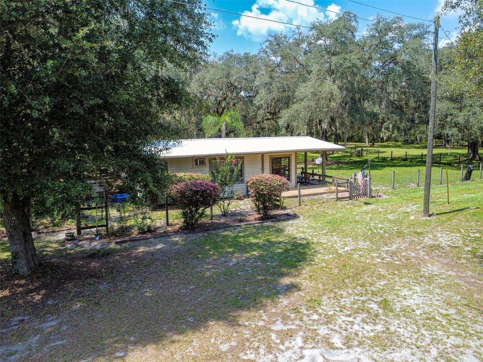 28622 N State Road 121 Property Photo 2
