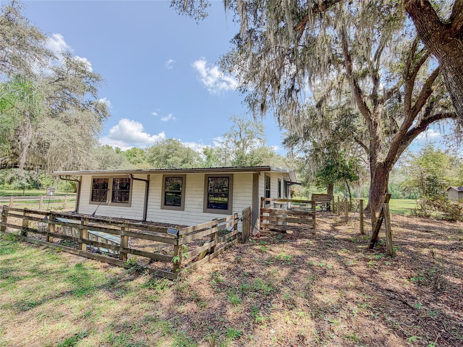 28622 N State Road 121 Property Photo 23