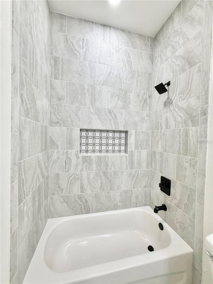 2598 Nw 48th Ter Property Photo 40